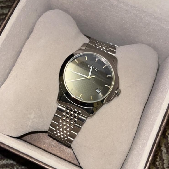 Men's Gucci G-Timeless watch - Picture 1 of 6